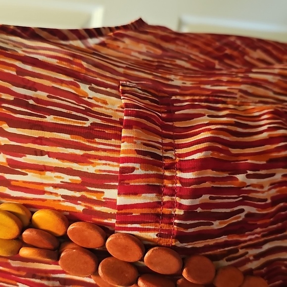 Liz Claiborne Red and White Patterned Sleeveless Top - Picture 3 of 10